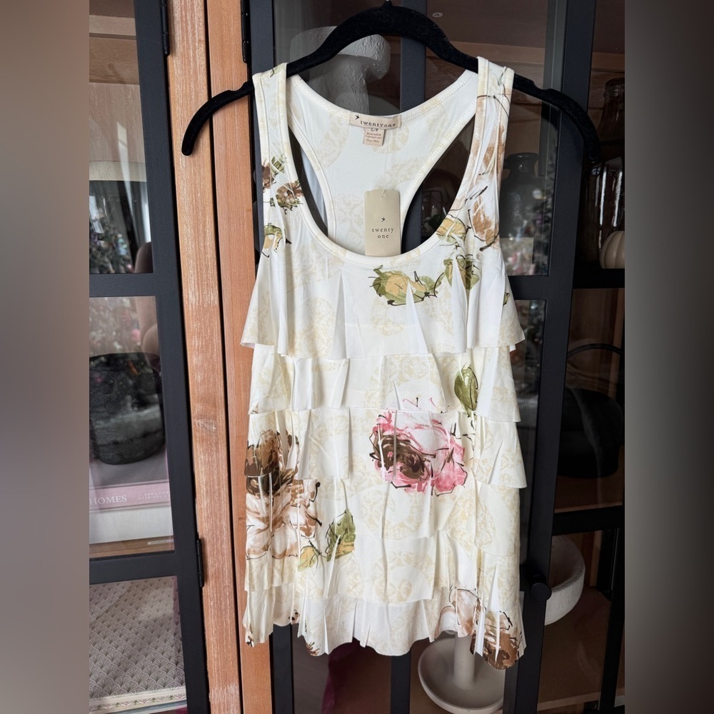 Deadstock y2k Forever 21 tank top ruffle blouse tiered floral twentyone beige
